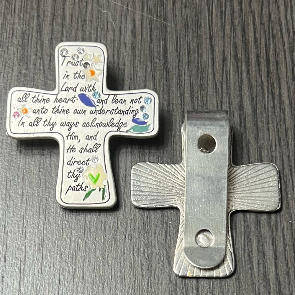 3/$10 💥 1340 Pewter Cross "Trust In The Lord" Silver Car Visor Clip